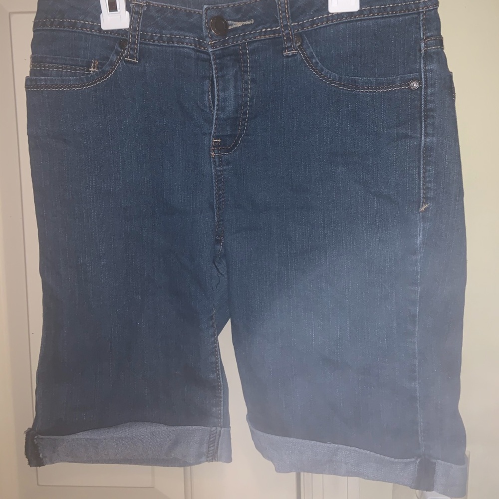 Bermuda blue jean shorts